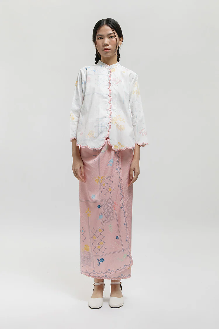 Aditi Rekah Putih - Image 6