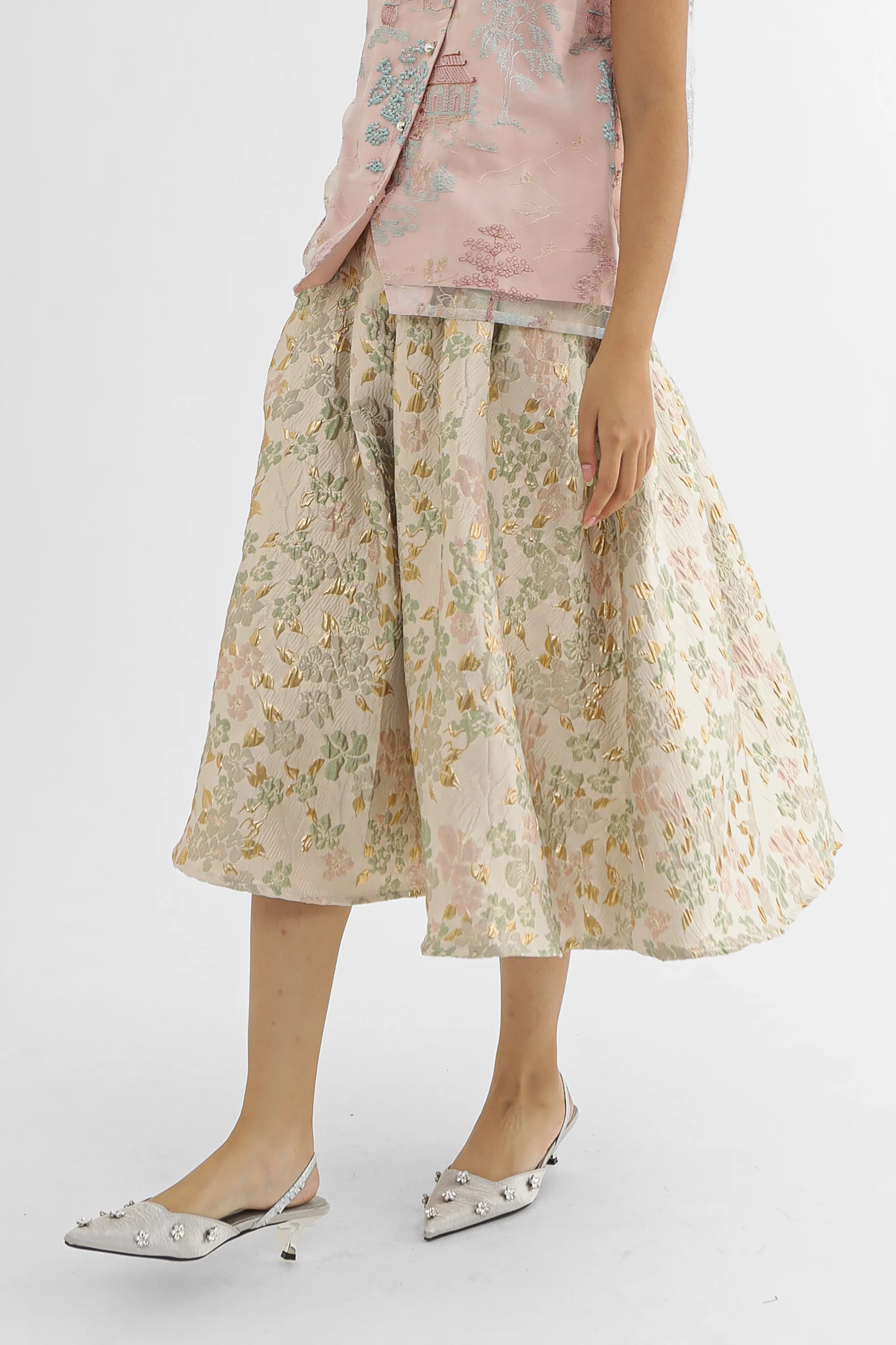 Beige Floral Lira - Image 3