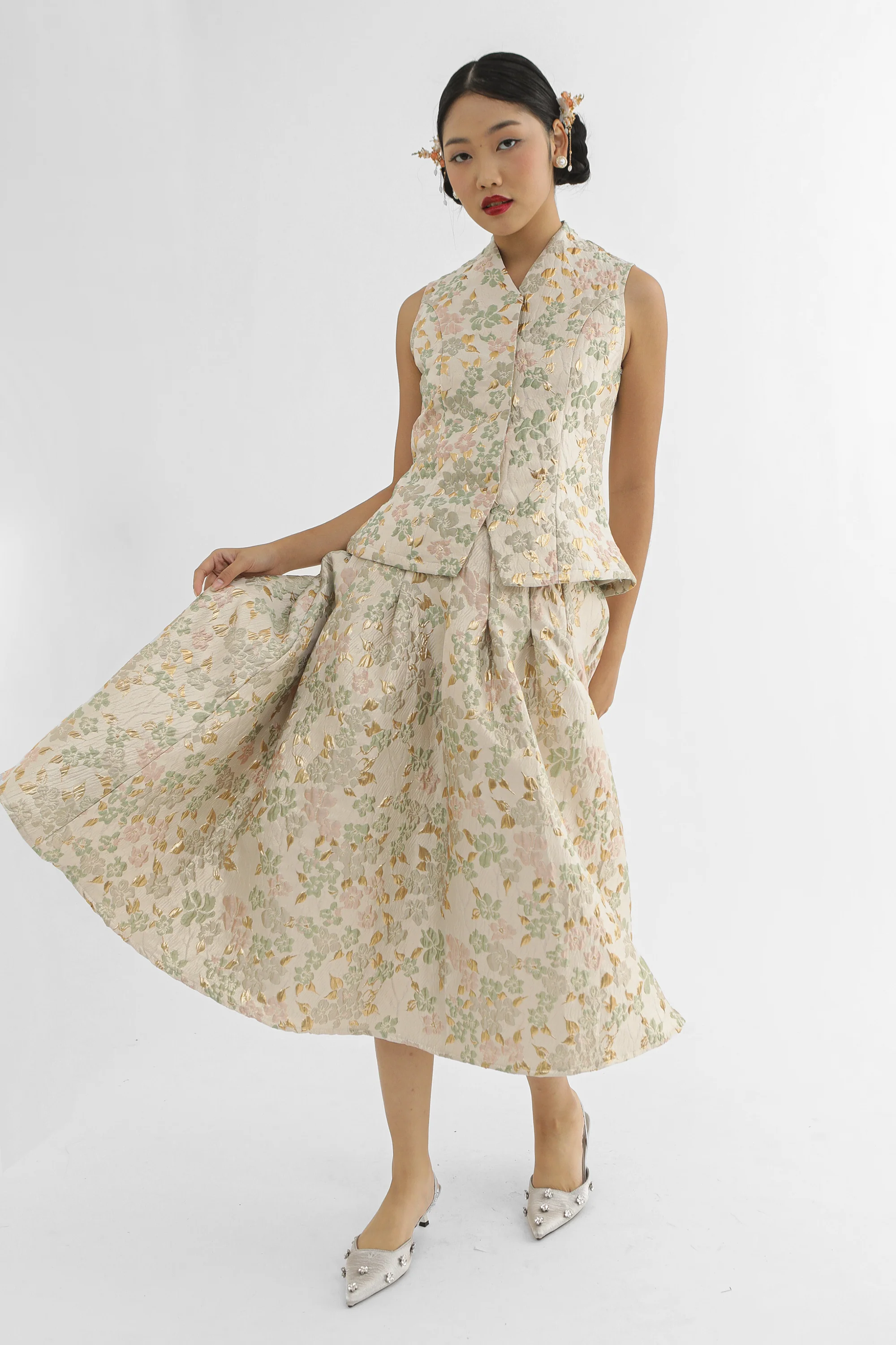 Beige Floral Lira - Image 6