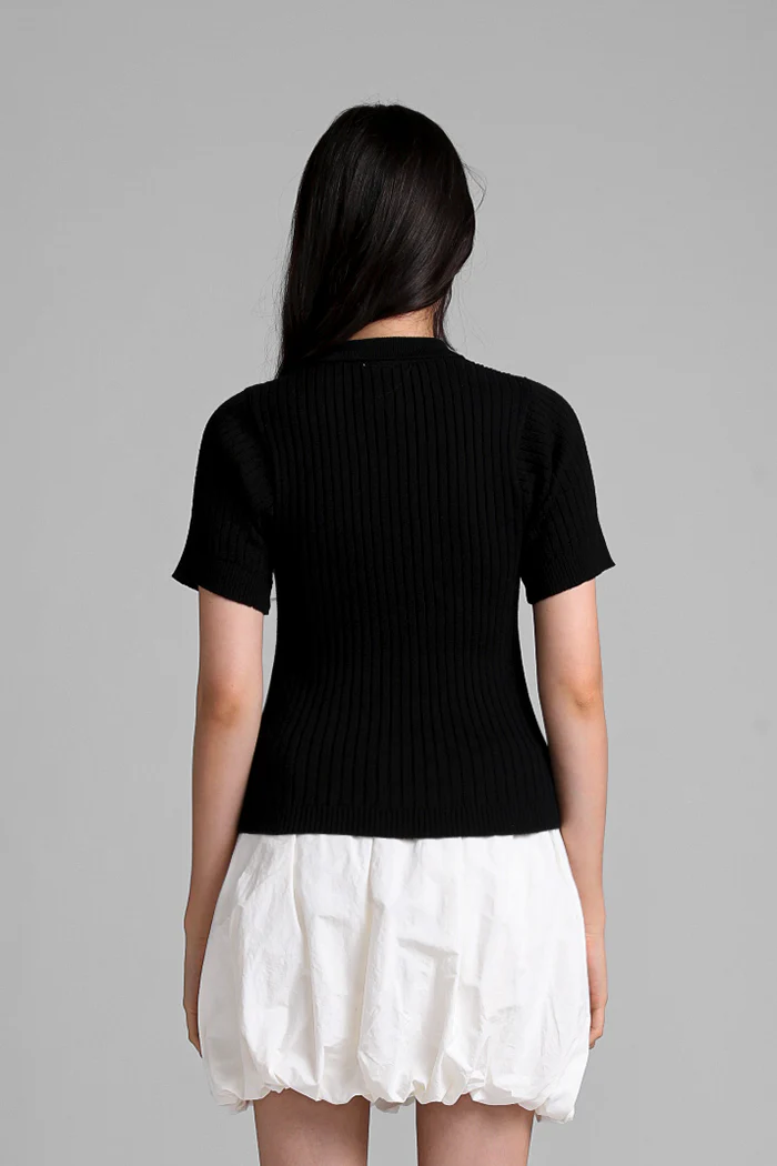 Black Adrienna - Image 4
