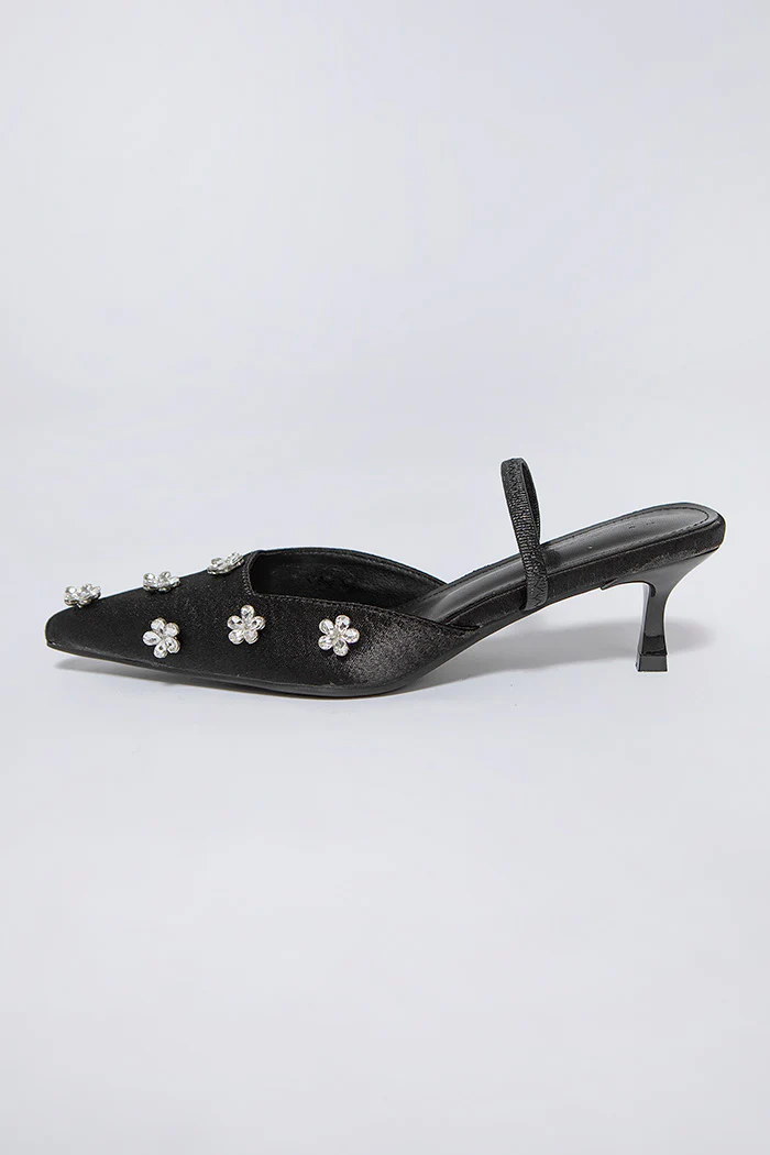 Black Noira - Image 6