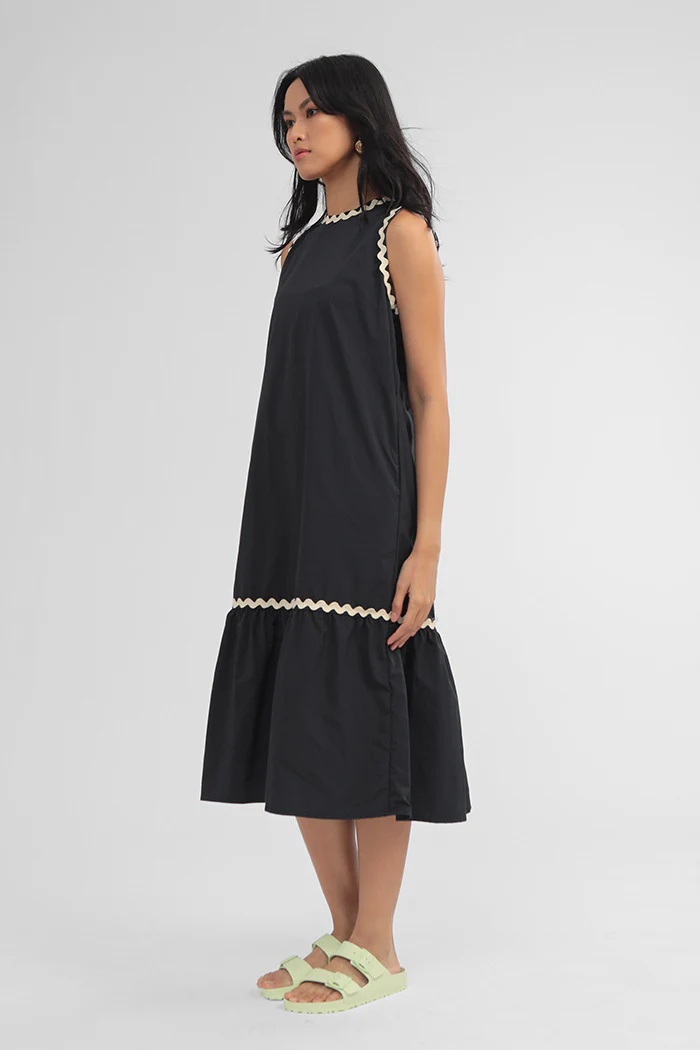 Black Tami - Image 4