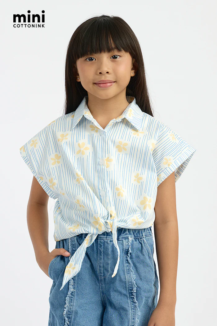 Blue Daisy Emira