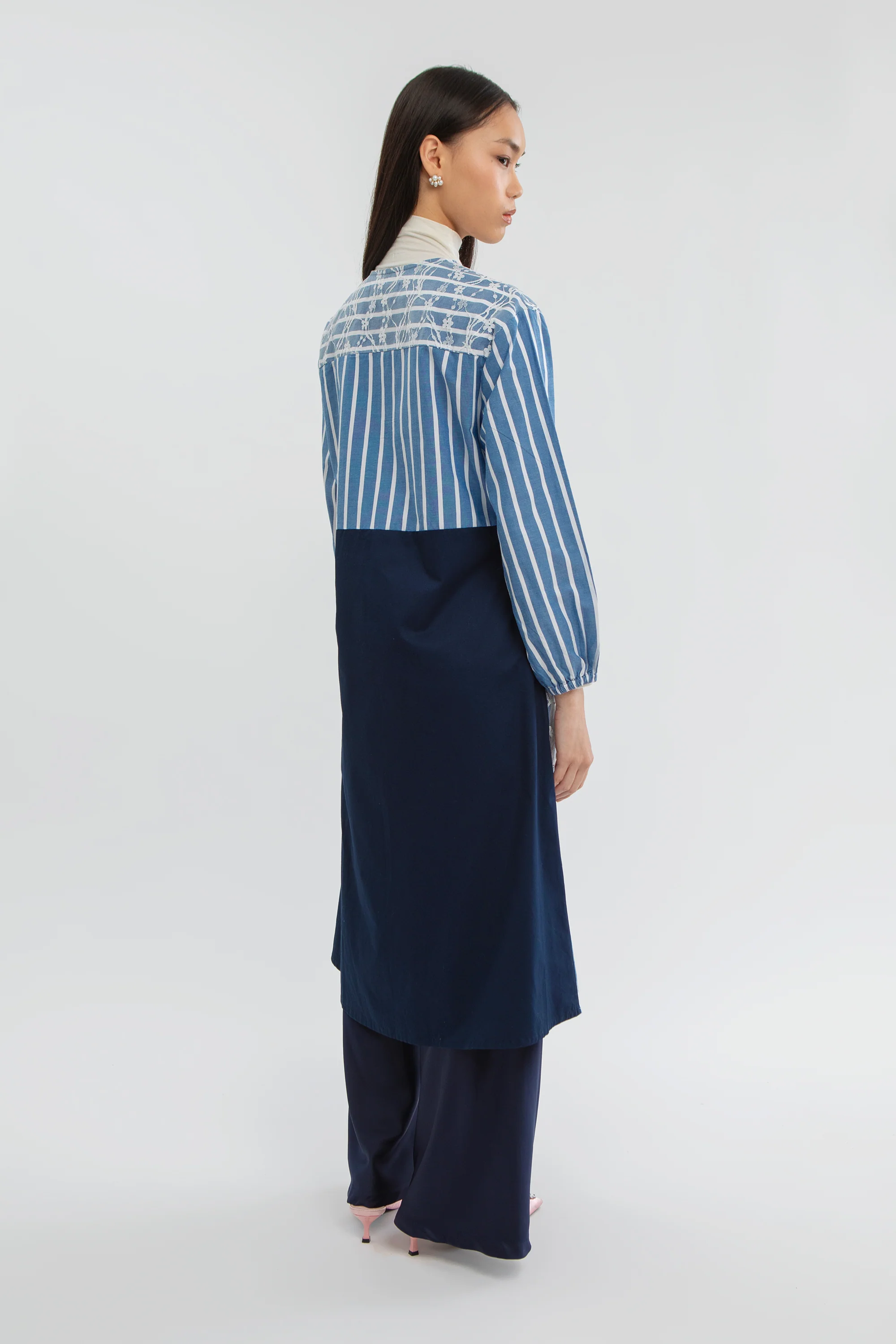 Blue Jada - Image 4