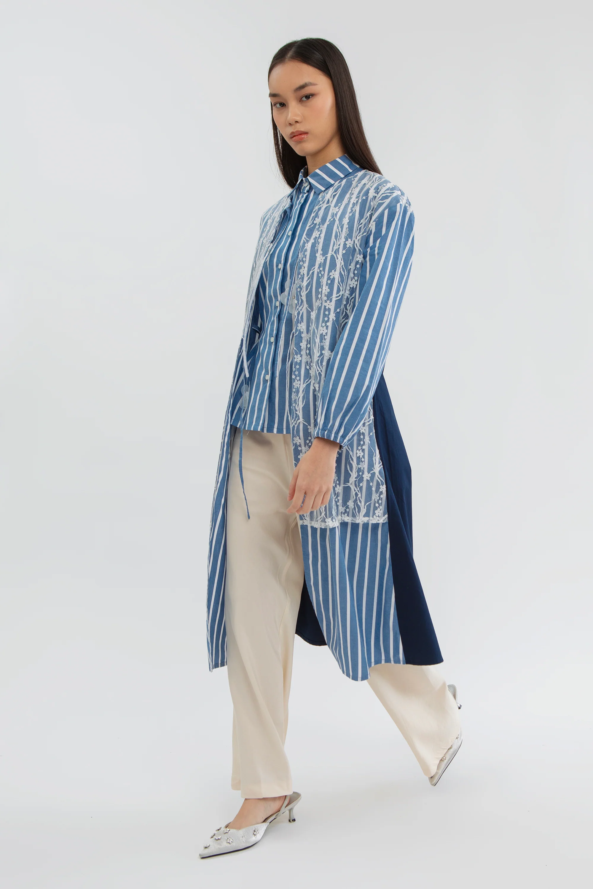 Blue Jada - Image 8