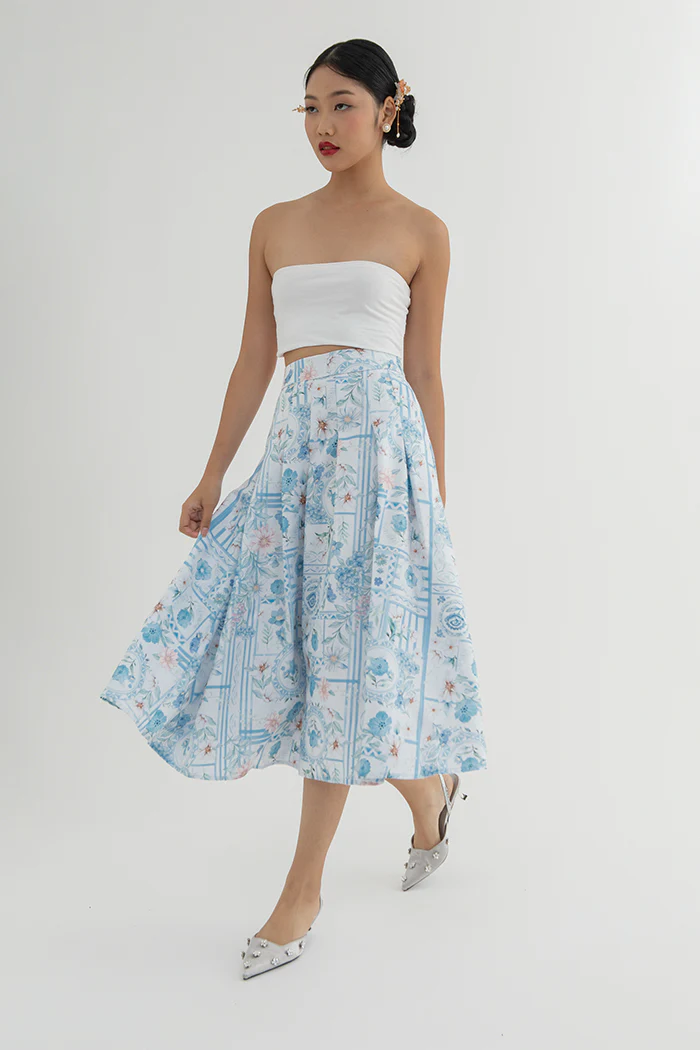 Blue Porcelain Dari - Image 6