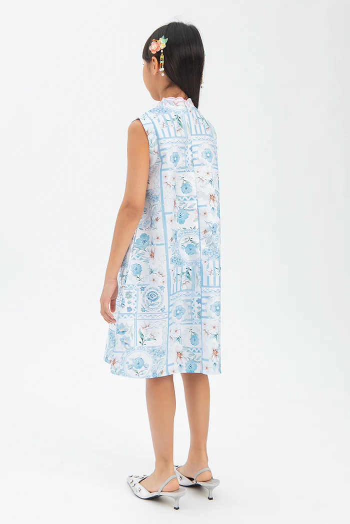 Blue Porcelain Yulan - Image 2