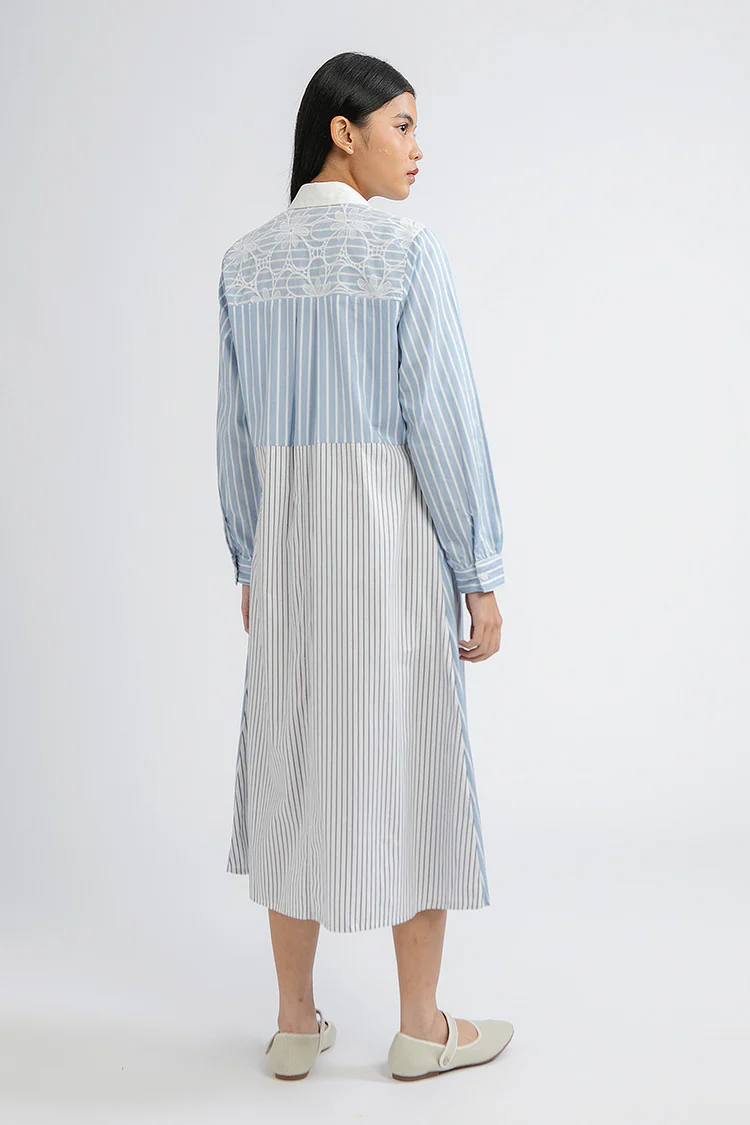 Blue Striped Novelle - Image 4