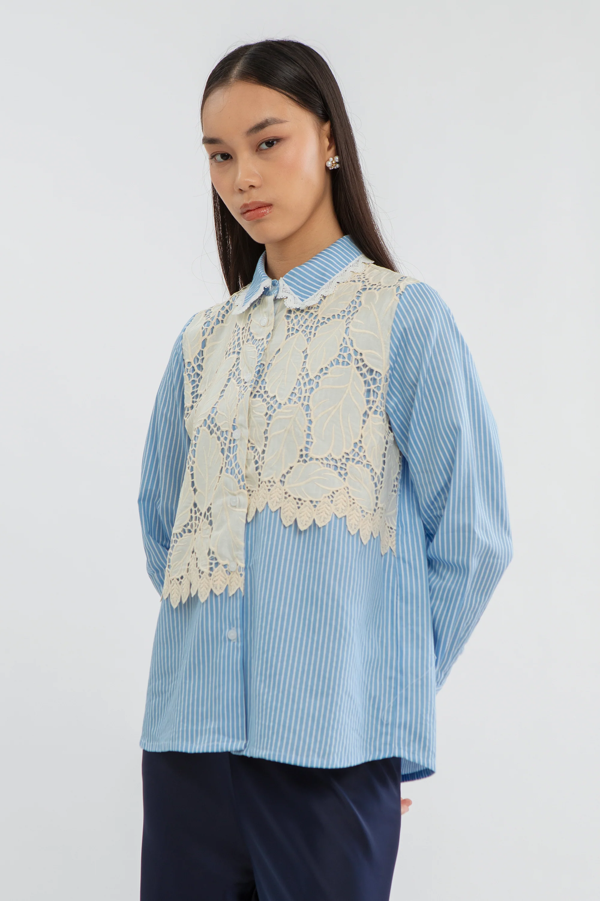 Cream Laced Zavi - Image 3