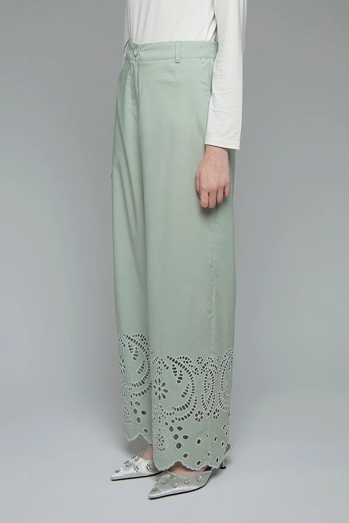 Green Embroidery Menna - Image 3