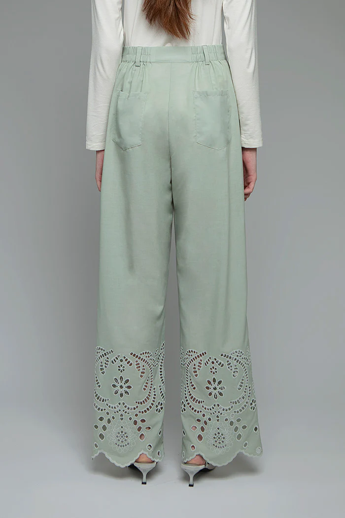 Green Embroidery Menna - Image 4