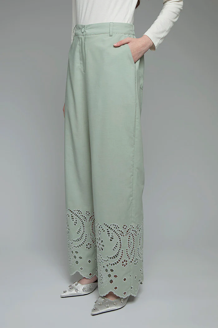 Green Embroidery Menna - Image 7