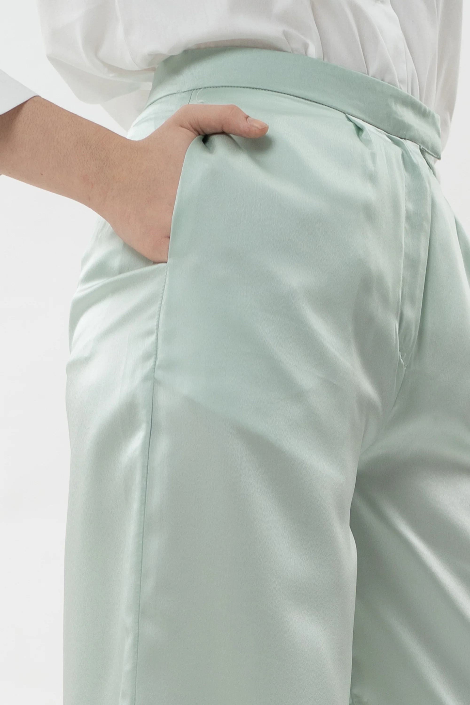Green Giuliana - Defect Sale - Image 3