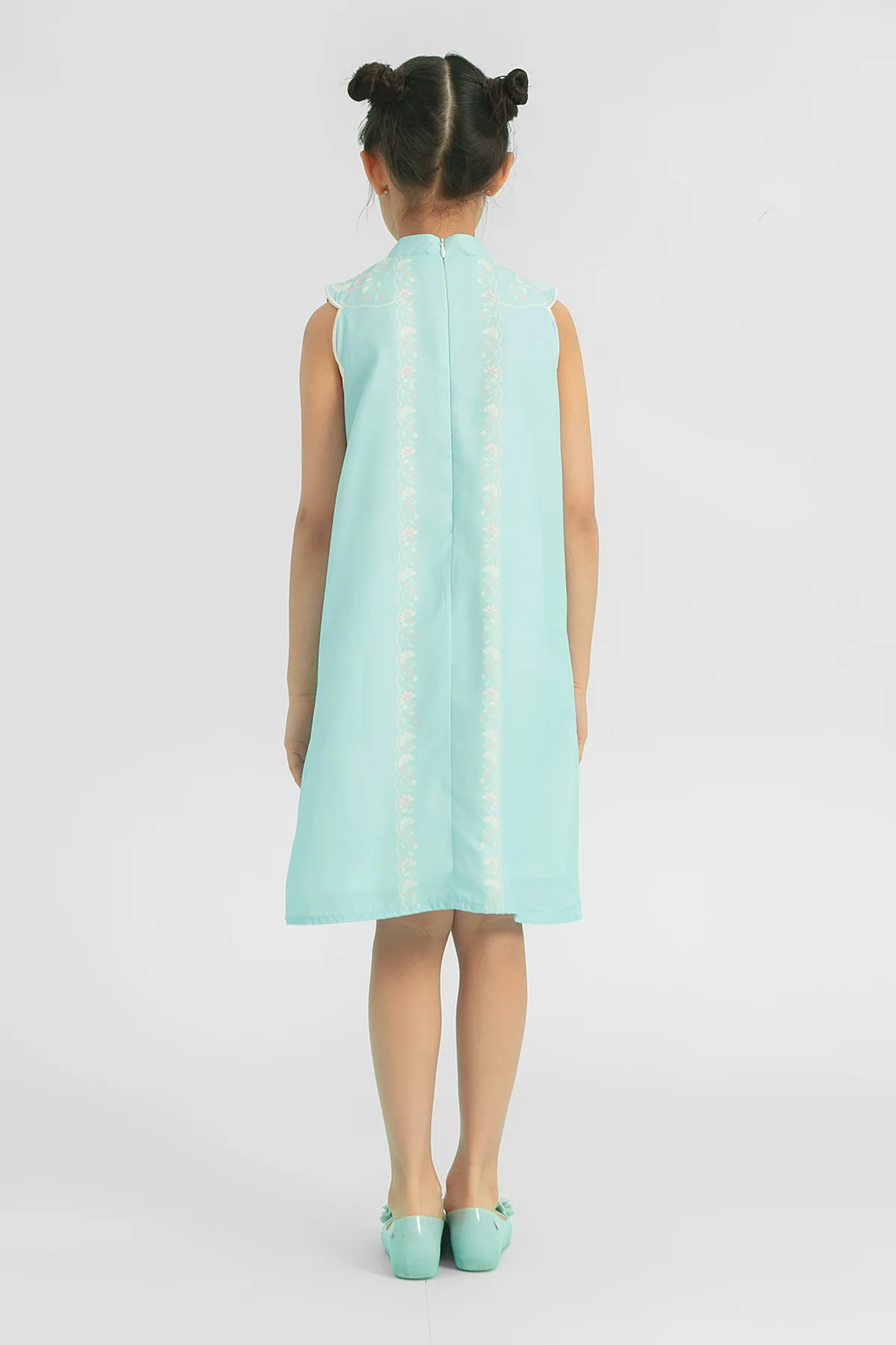 Light Blue Luo - Image 5