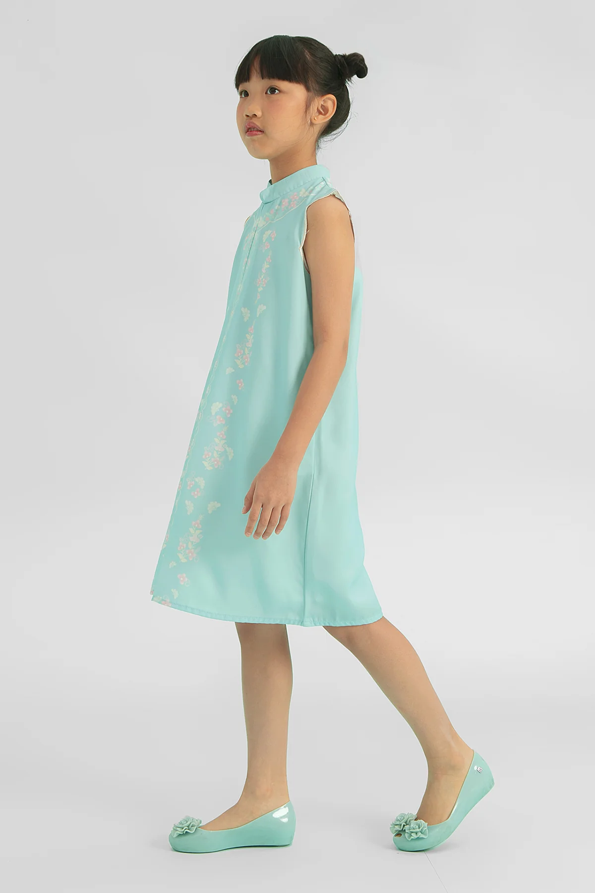 Light Blue Luo - Image 6