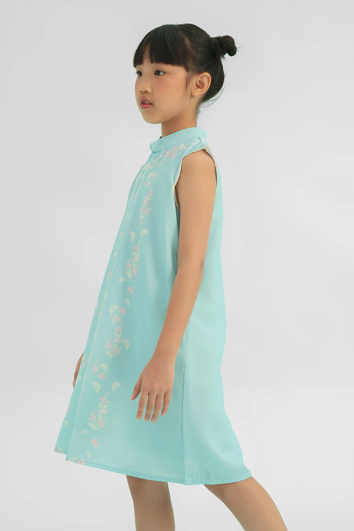 Light Blue Luo - Image 7