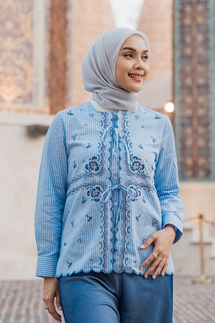 Light Blue Striped Diali - Image 3