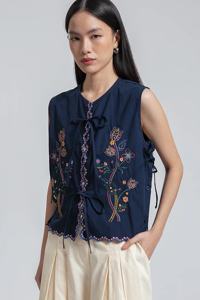 Navy Embroidery Pino - Image 3