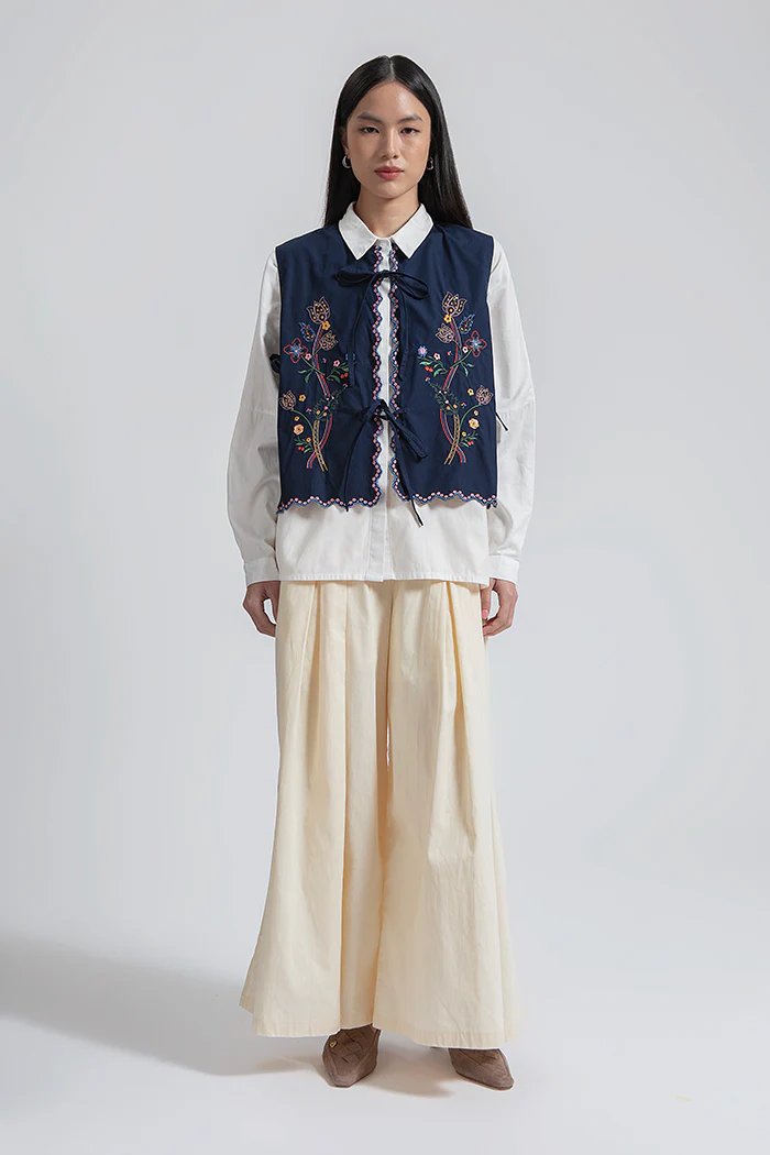 Navy Embroidery Pino - Image 7