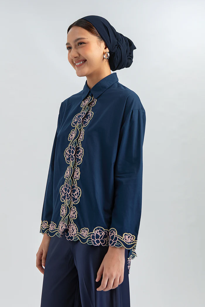 Navy Embroidery Shazi - Image 3