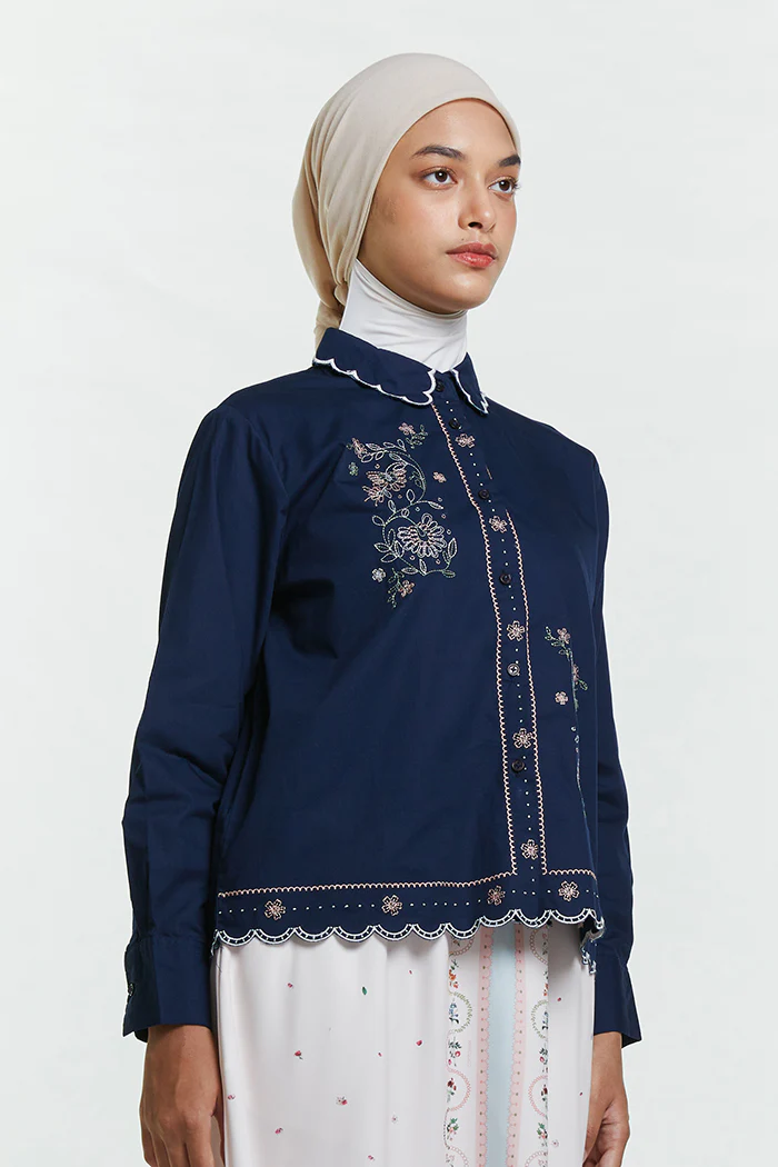Navy Embroidery Zeran - Image 3