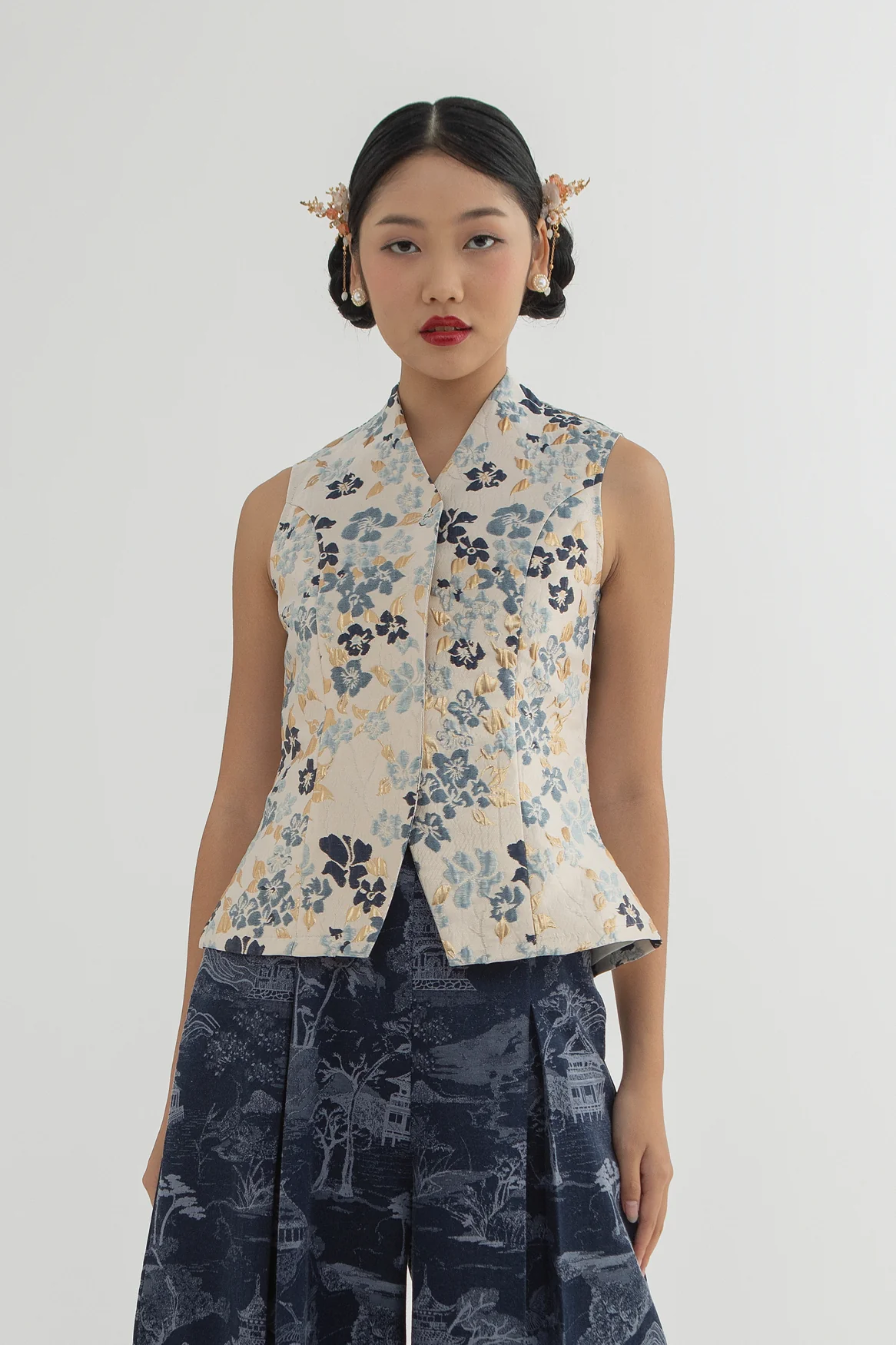 Navy Floral Lian