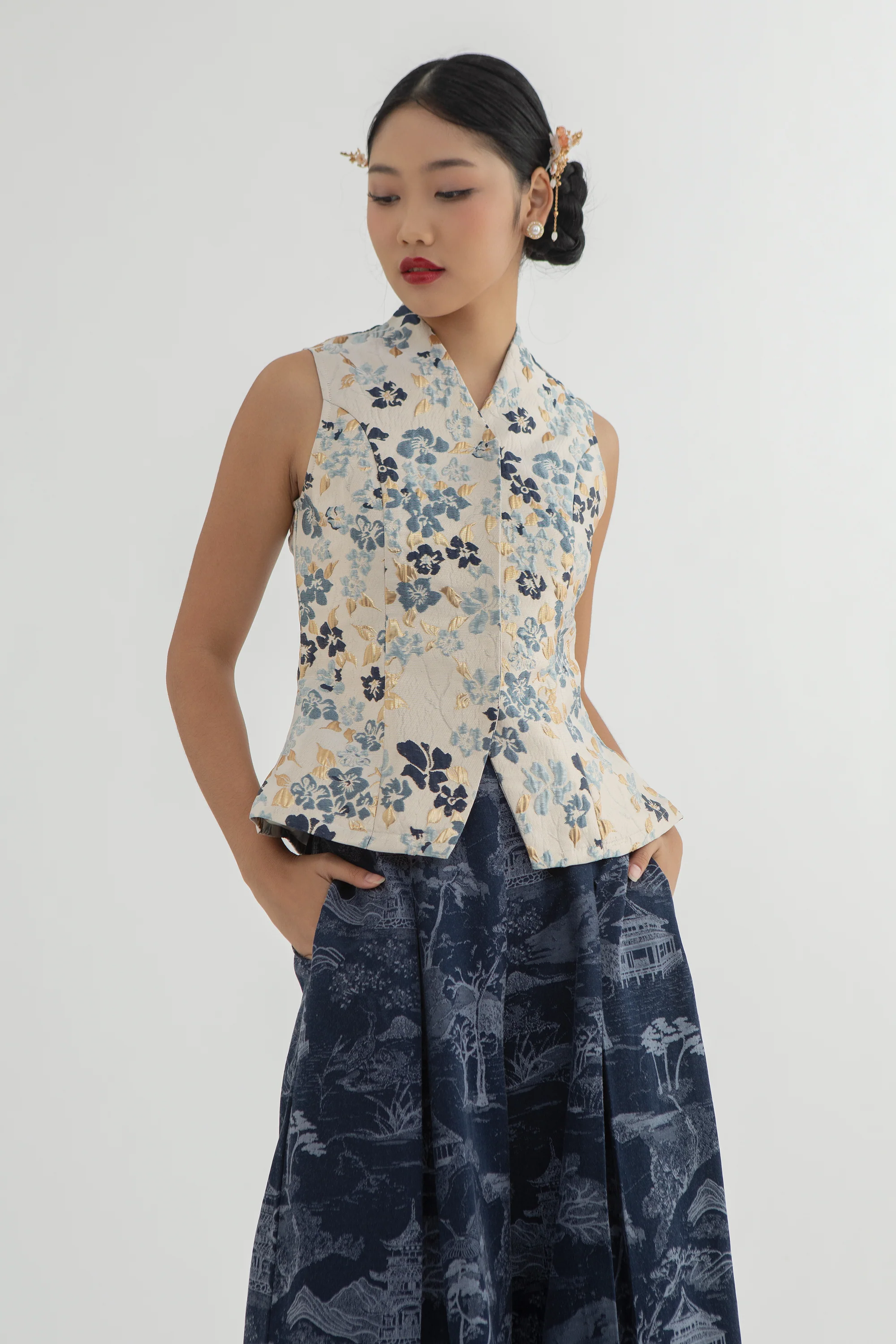 Navy Floral Lian - Image 6