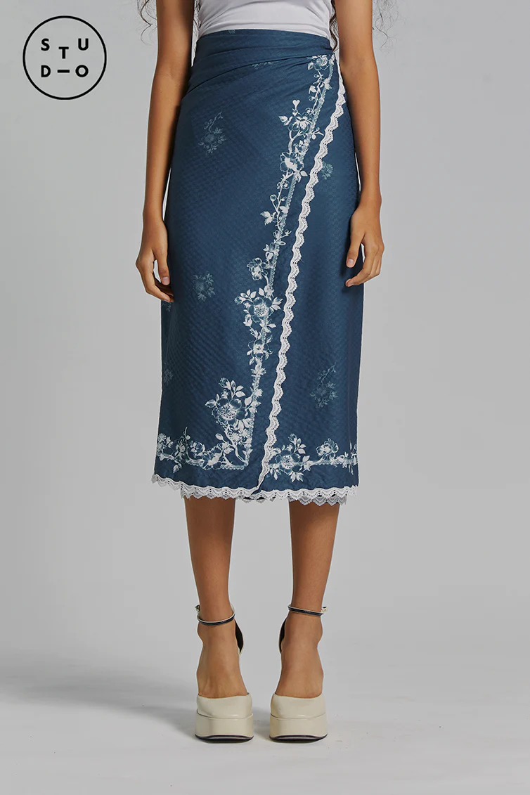Navy Hilma