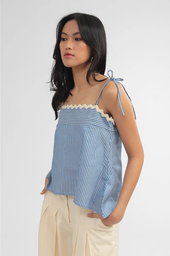Navy Striped Baffin - Image 3