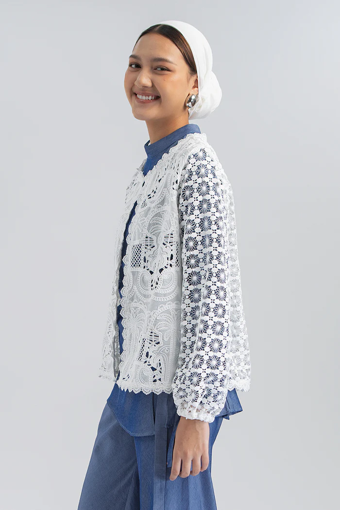 Off-white Embroidered Anara - Image 4