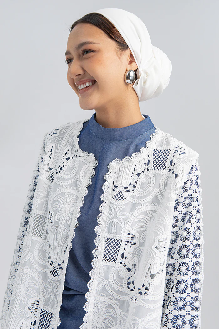 Off-white Embroidered Anara - Image 6