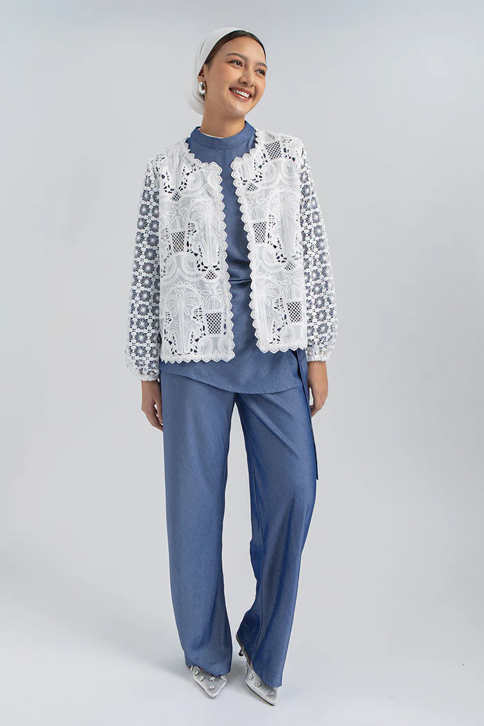 Off-white Embroidered Anara - Image 8