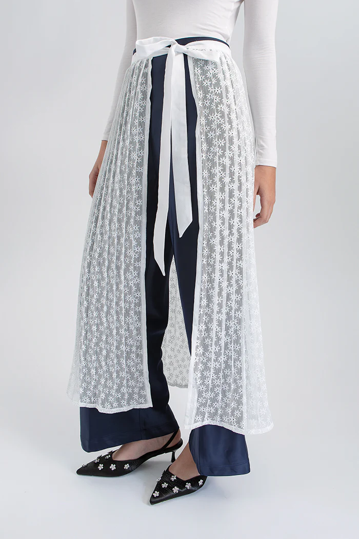 Off-white Floral Popla - Image 3
