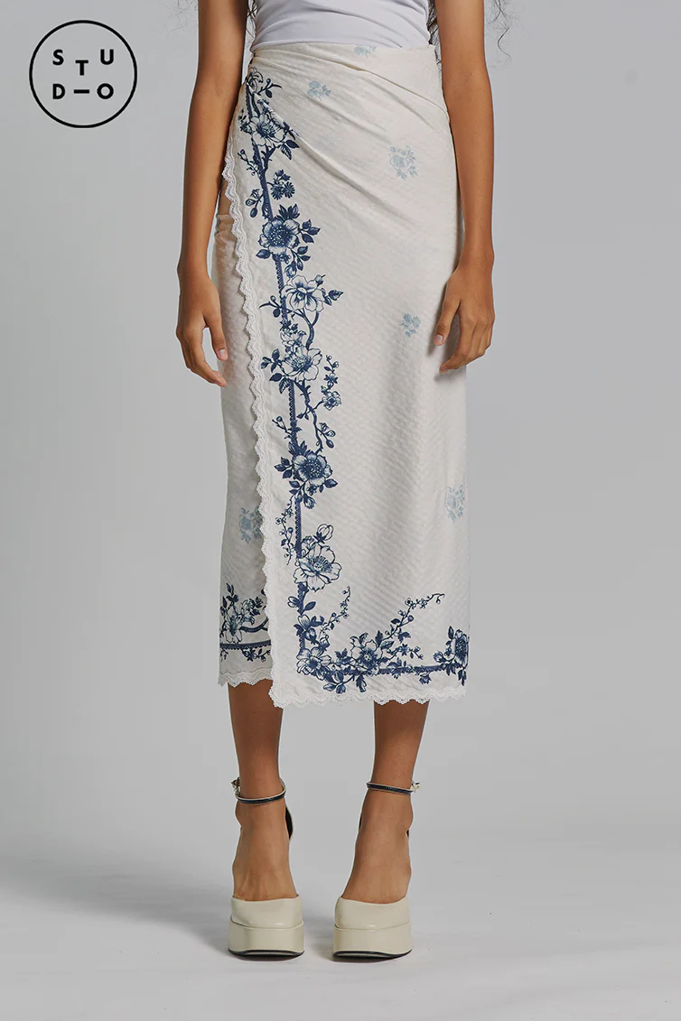 Off-white Hilma
