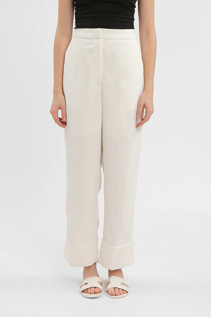 Off-white Tomberlin