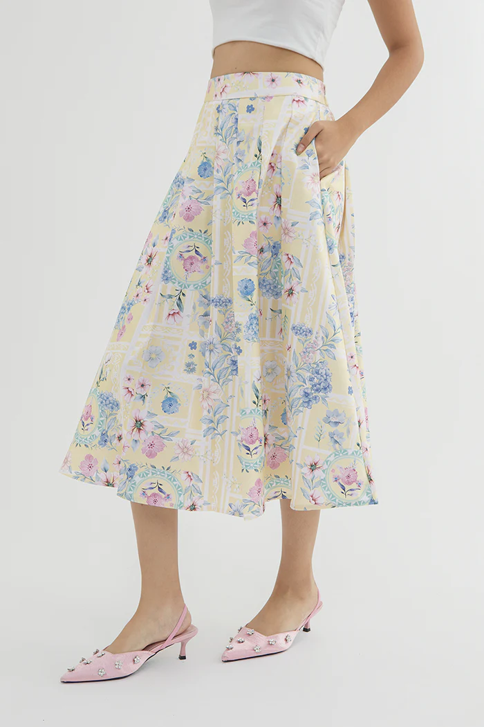 Yellow Porcelain Dari - Image 3